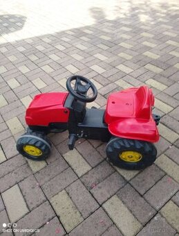 Predám detský traktor červený