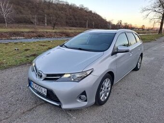 Toyota Auris 2.0 l D-4D DPF