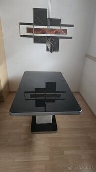 Kuchynský stôl