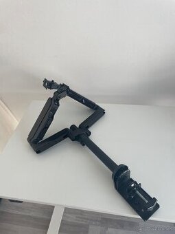 Drziak na 2 monitory