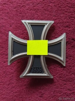 Vyznamenanie , Slovensky stat , zelezny kriz , odznak