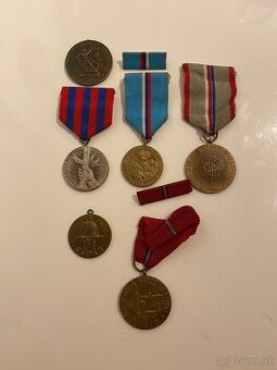 Vyznamenania a odznaky - 1