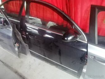 Práve predné dvere čierne volkswagen passat b6