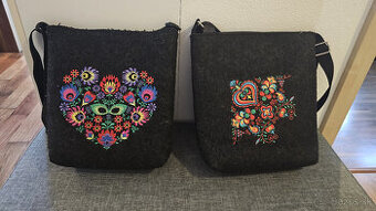 Čierna látková vyšívaná kabelka - taška, 2x