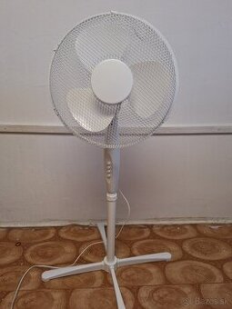 Stojanový ventilátor