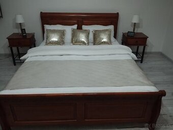 Manželská posteľ -spalňa, nočné stolíky ,komoda