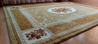 Predám kvalitný, nepoškodený, pekný, čistý koberec