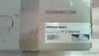 skialp lyže, lyžiarky a ďalšie veci