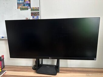 LG UltraWide 29” - 2560x1080 / 75Hz / IPS