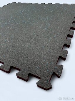 Gumová podlaha puzzle 96x96x1,5cm + 5% modrý pigment
