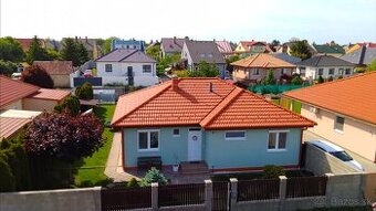4i rodinný dom, 605m pozemok, dvojgaráž, záhrada, Rajka