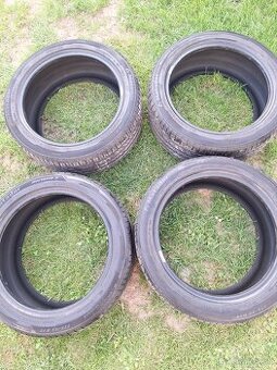225/45  r17
