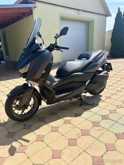 Yamaha XMAX 300