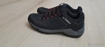 Adidas terrex 40