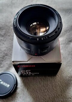 Canon EF 50mm f/1.8 II.