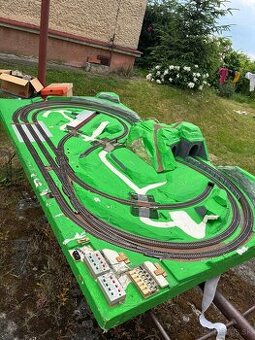 Modelová železnica PIKO + vlaky, dekorácie a elektronika