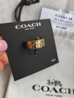 Zlatý prsteň zn. Coach