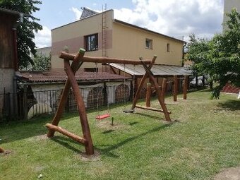 Detské preliezky z agátového dreva + hojdačka a pieskovisko