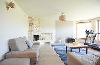 Na predaj Rodinný dom,Trenčín-Zlatovce, krásny pozemok 900m2