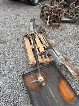 Torzné tyce Tatra 148