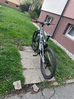 Rock Machine Blizzard e30-29  – 630Wh