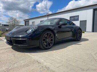 Porsche 911 Carrera 4