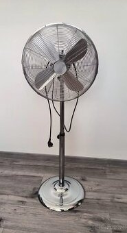 Stojanový ventilátor