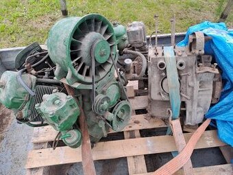 Motor na multikaru M22 dvojvalec.