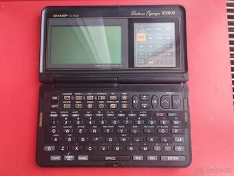 Diár / elektrický organizér Sharp IQ-8200