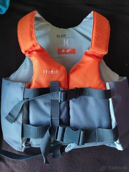 Vesta na paddleboard/vodné športy