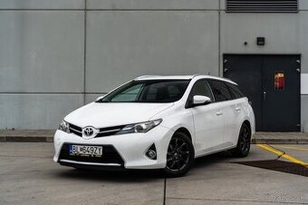 Toyota Auris Touring Sports 1.6 l Valvematic Active - 1