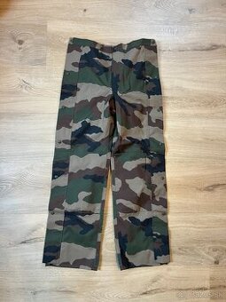 Maskáčové Gore-Tex nohavice, veľkosť L – nové