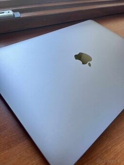 Predám Apple MacBook Air (Retina, 13-inch, 2018)