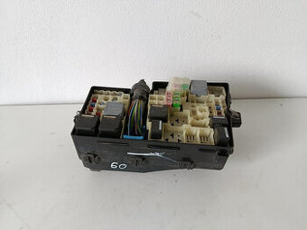 RJ poistkova skrinka ford focus3 av6t14a067 60€