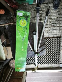 Predám dva záhradné postrekovače