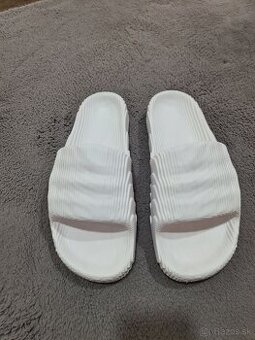 Adidas adilette slapky zabky panske muzi velkost 46 nove