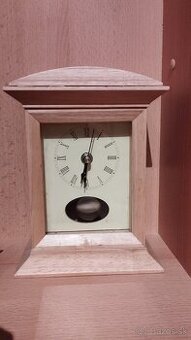 Hodiny drevene starozitne