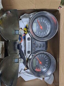 Budíky na suzuki gsf bandit 2003 600