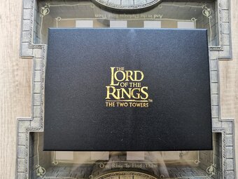 Pán prsteňov - exkluzívne cínové šachové figúrky DELUXE