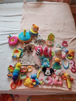 Hrkalky, Hryzatka atď. Spolu 20 ks