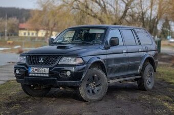 Mitsubishi Pajero Sport 2.5 TD GLS