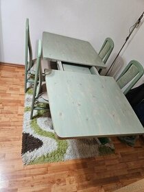 masivny jedalensky stôl so stoličkami - 1
