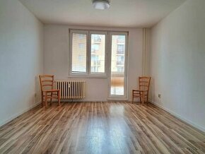Predáme pekný veľký 76m2 3 izb byt v centre Nitra