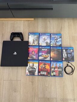 Predam PS4 Pro 1TB s ovladacom a hrami