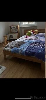 Postel s roštom