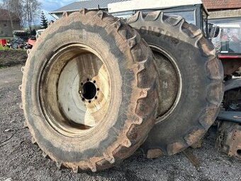 Predám kolesá 20,8-38 a 16,9-38 na Zetor crystal forterra
