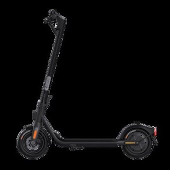 Ninebot Kickscooter F2 by Segway