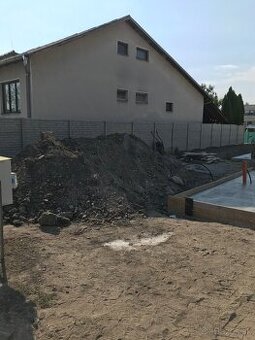 Darujem zeminu