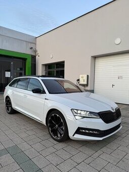 Skoda superb sportline 147kw acc,dcc,pano,canton,matrix,ambi