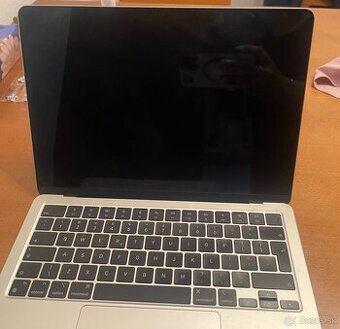 MacBook Air M2 8/256GB